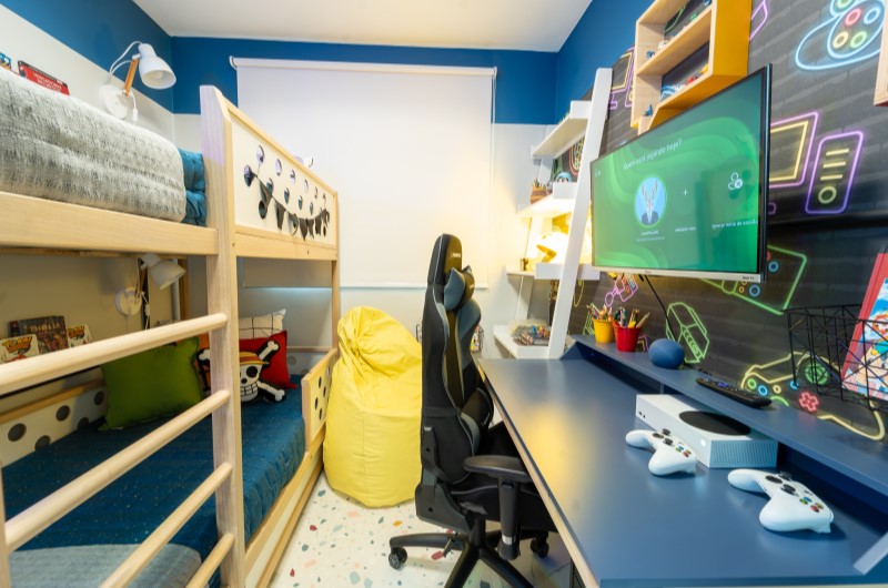 Conheça a Campanha Pequenos Decoradores | Quarto de duas crianças com decoração temática de videogames e anime | Casa e Decoração | Blog da Tenda 