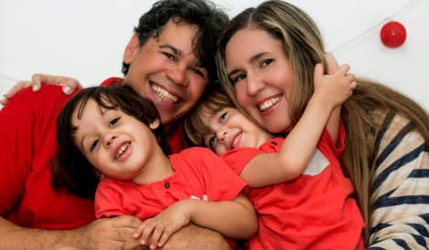 Charles, Milena, Eydan e Dyllan Denner Firmo, BA